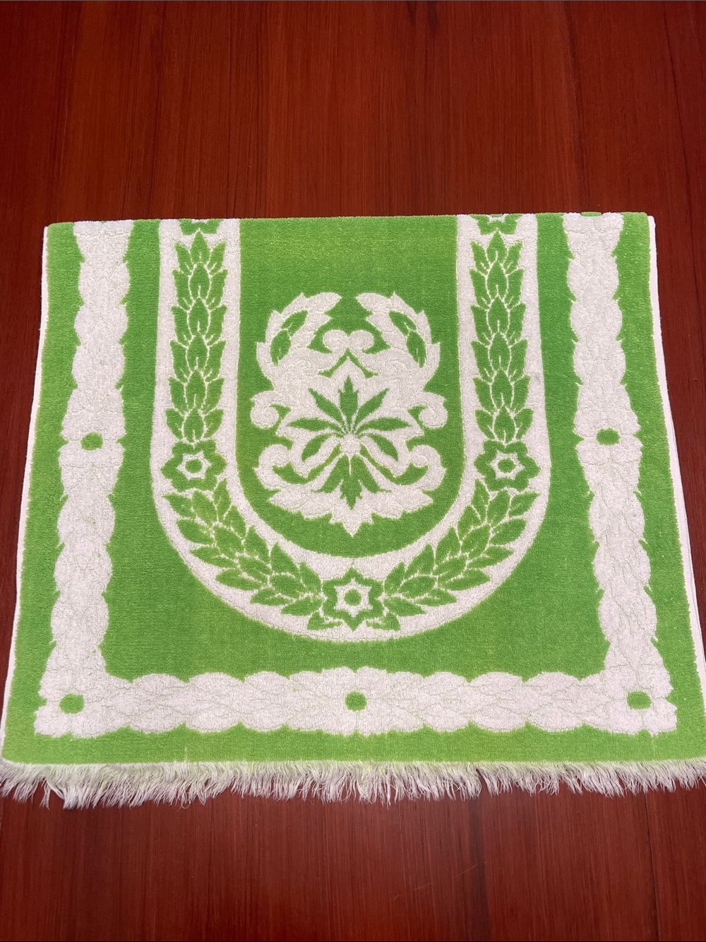 Fieldcrest Green and White Vintage Bath Towel